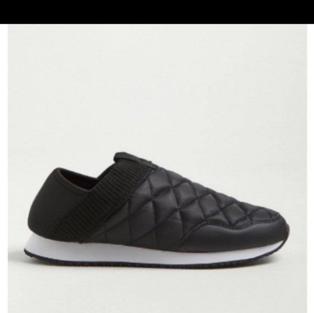 New Torrid Black Quilted Nylon Slip-on Sneaker Athletic Shoe- 6WW NIB